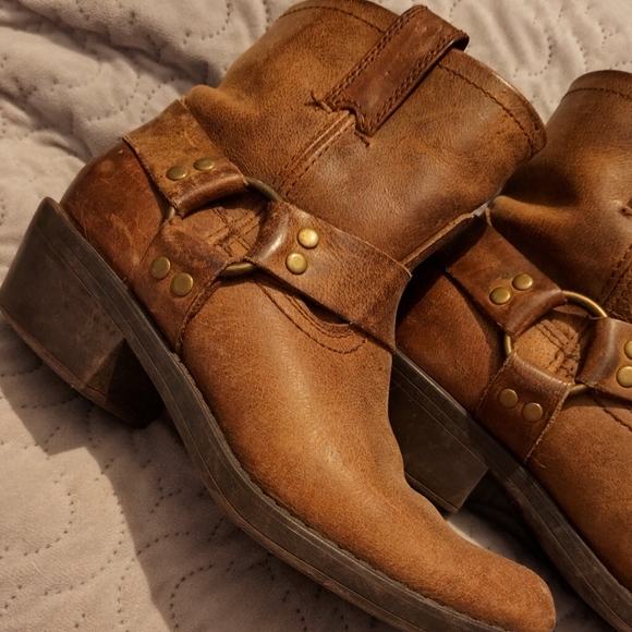 Women's Boots Sz 7.5 - Picture 2 of 13